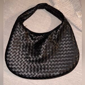 Abercrombie & Fitch Everyday Shoulder Bag